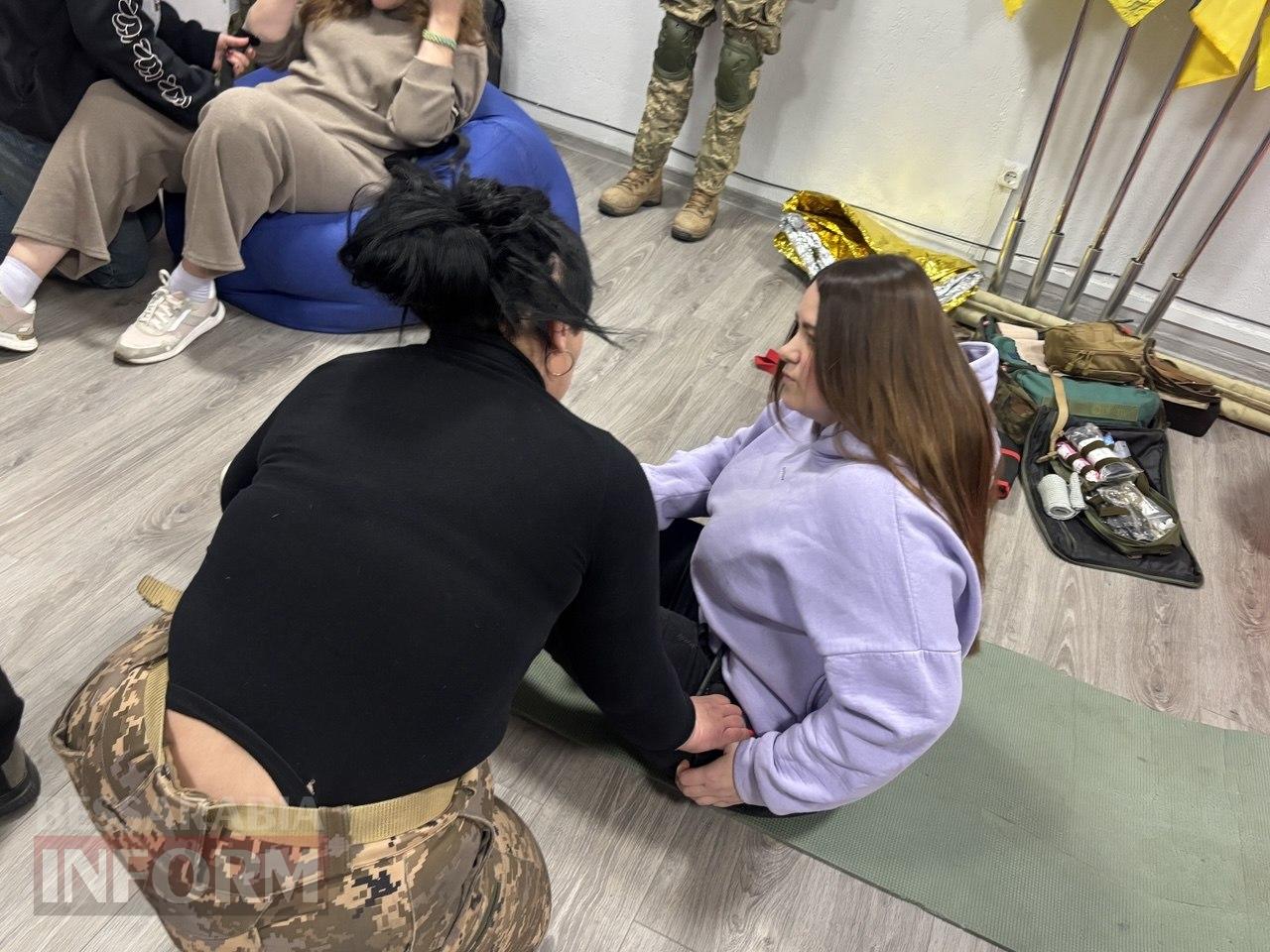 Знання, що рятують: військові медики провели вишкіл для ізмаїльських волонтерів