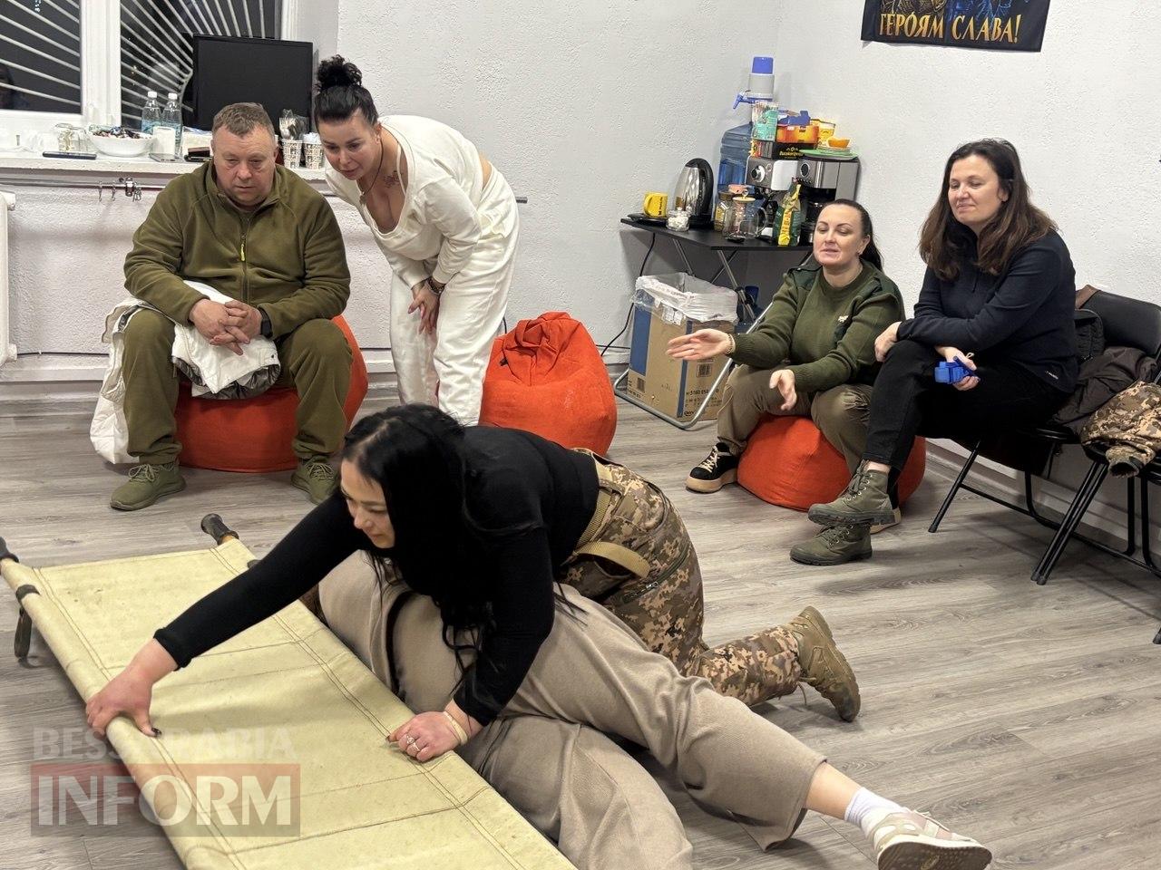 Знання, що рятують: військові медики провели вишкіл для ізмаїльських волонтерів