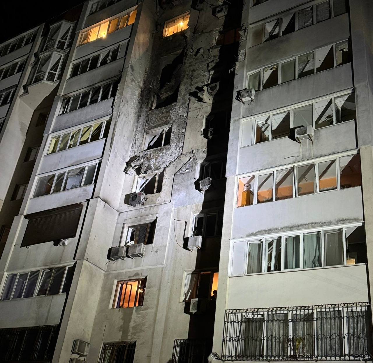 Ворог масовано атакував Одесу: одна людина загинула, 11 постраждалих (оновлено)