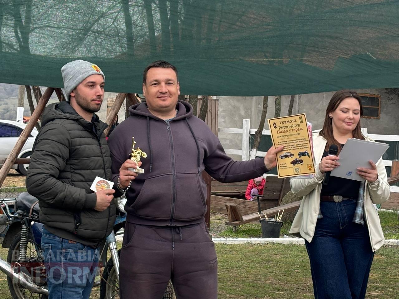 Ретро-техніка, силачі та частування: на Арцизькому кінному дворі пройшов масштабний ярмарок