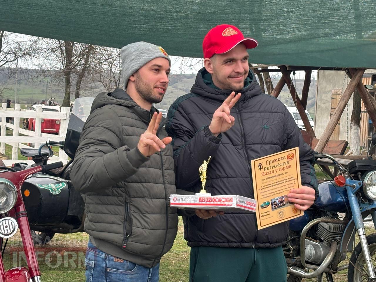 Ретро-техніка, силачі та частування: на Арцизькому кінному дворі пройшов масштабний ярмарок