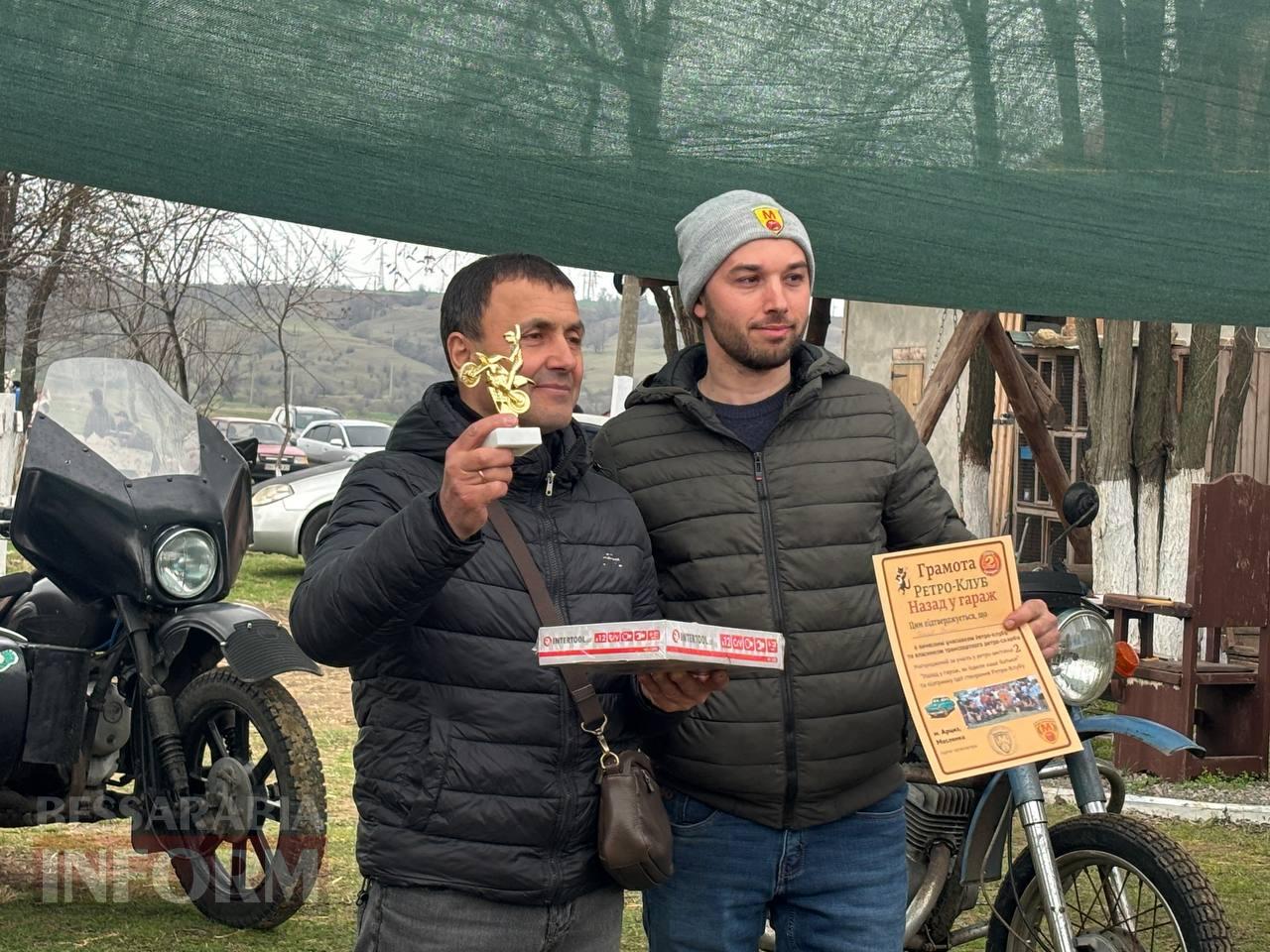 Ретро-техніка, силачі та частування: на Арцизькому кінному дворі пройшов масштабний ярмарок