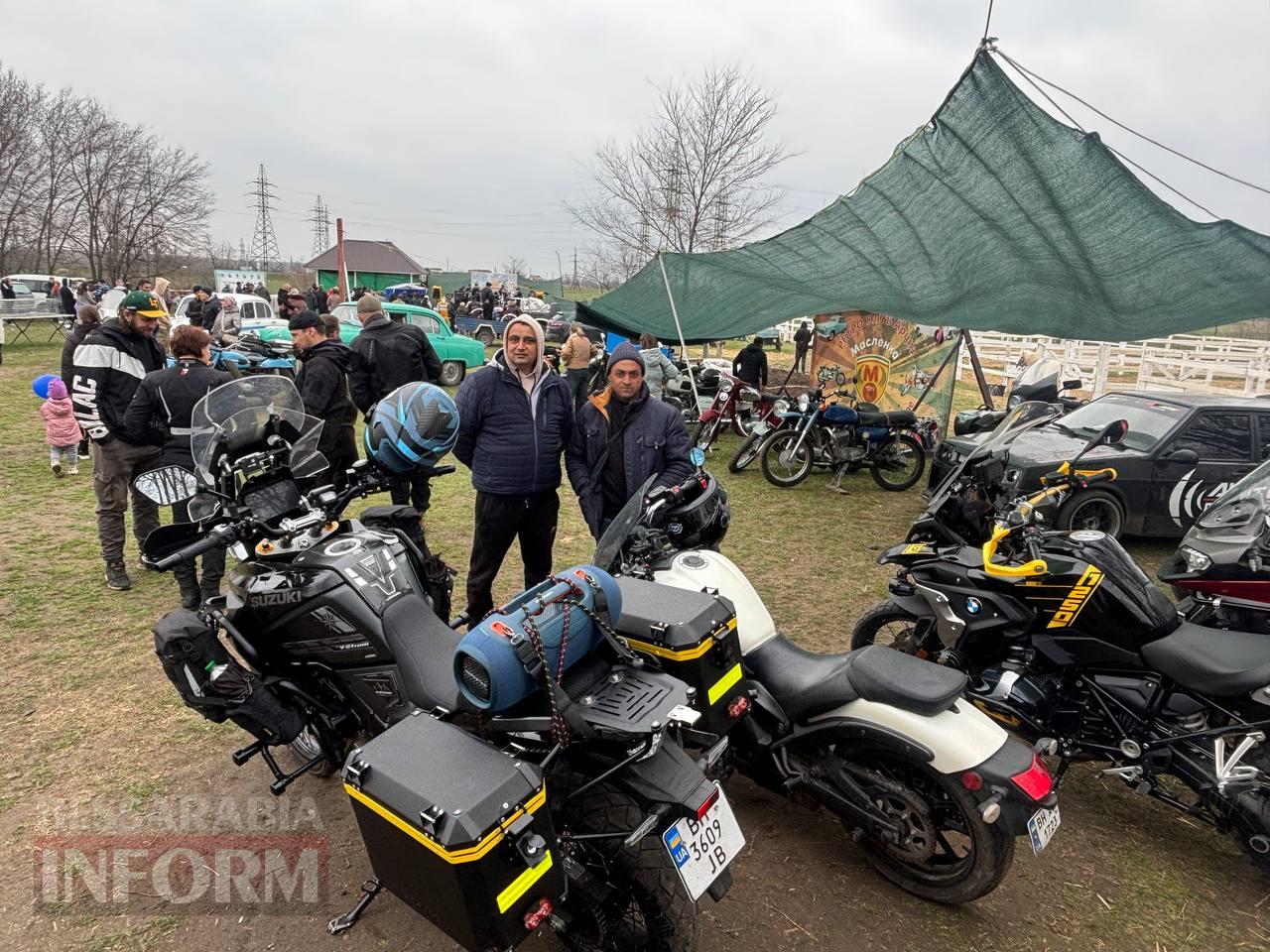Ретро-техніка, силачі та частування: на Арцизькому кінному дворі пройшов масштабний ярмарок