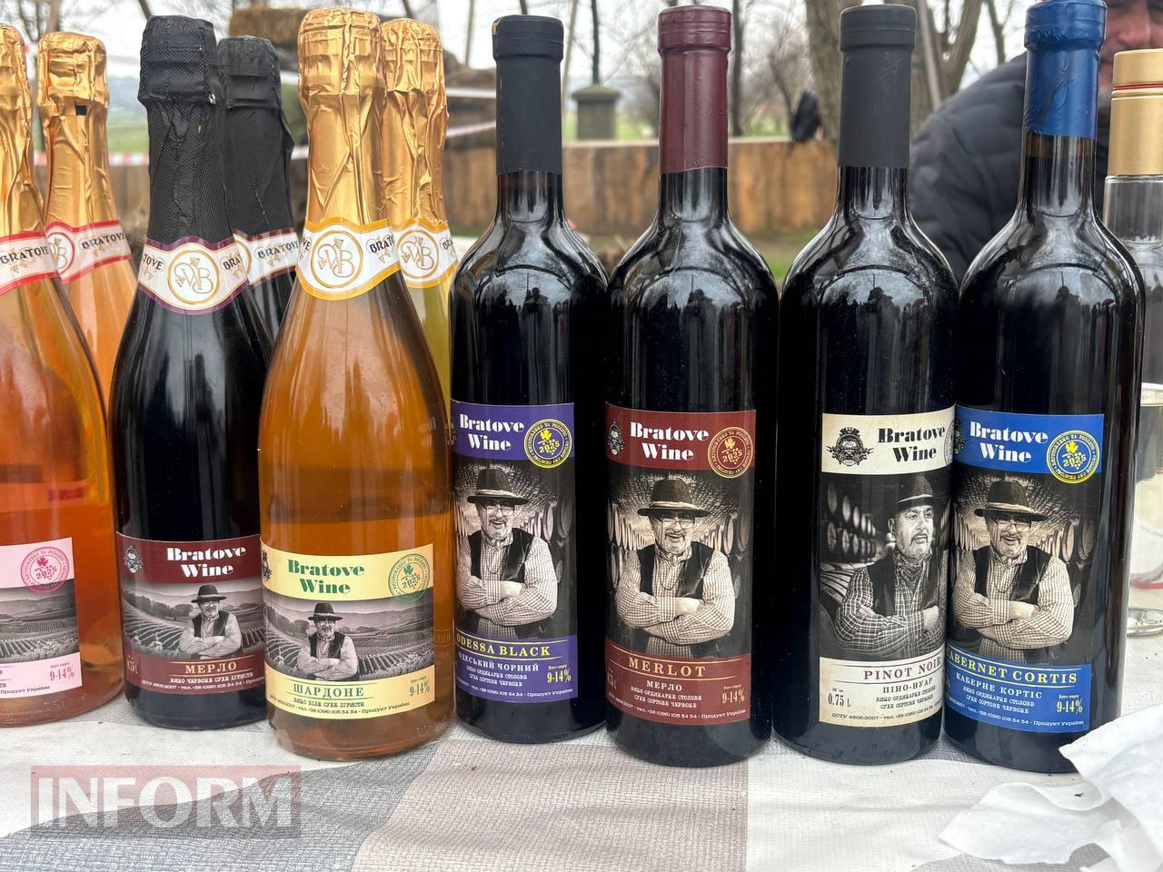 Ретро-техніка, силачі та частування: на Арцизькому кінному дворі пройшов масштабний ярмарок