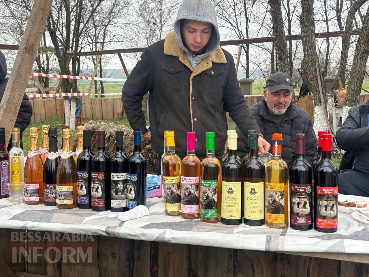 Ретро-техніка, силачі та частування: на Арцизькому кінному дворі пройшов масштабний ярмарок