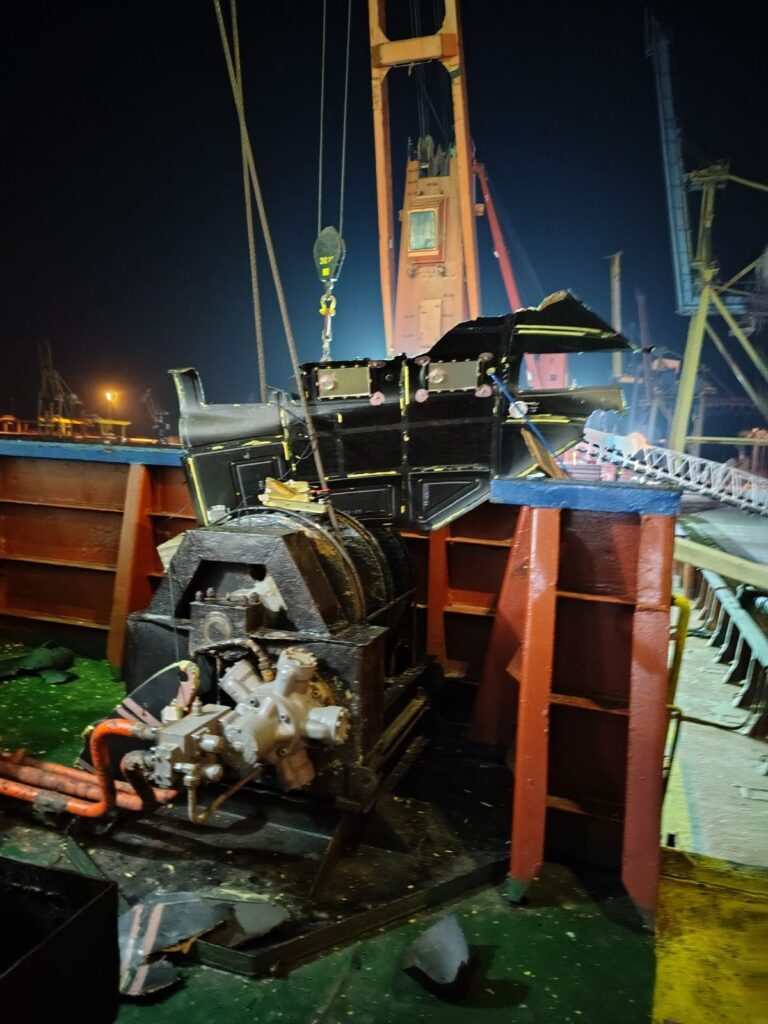 Черговий обстріл портів Одещини: пошкоджено торговельне судно та енергооб'єкт