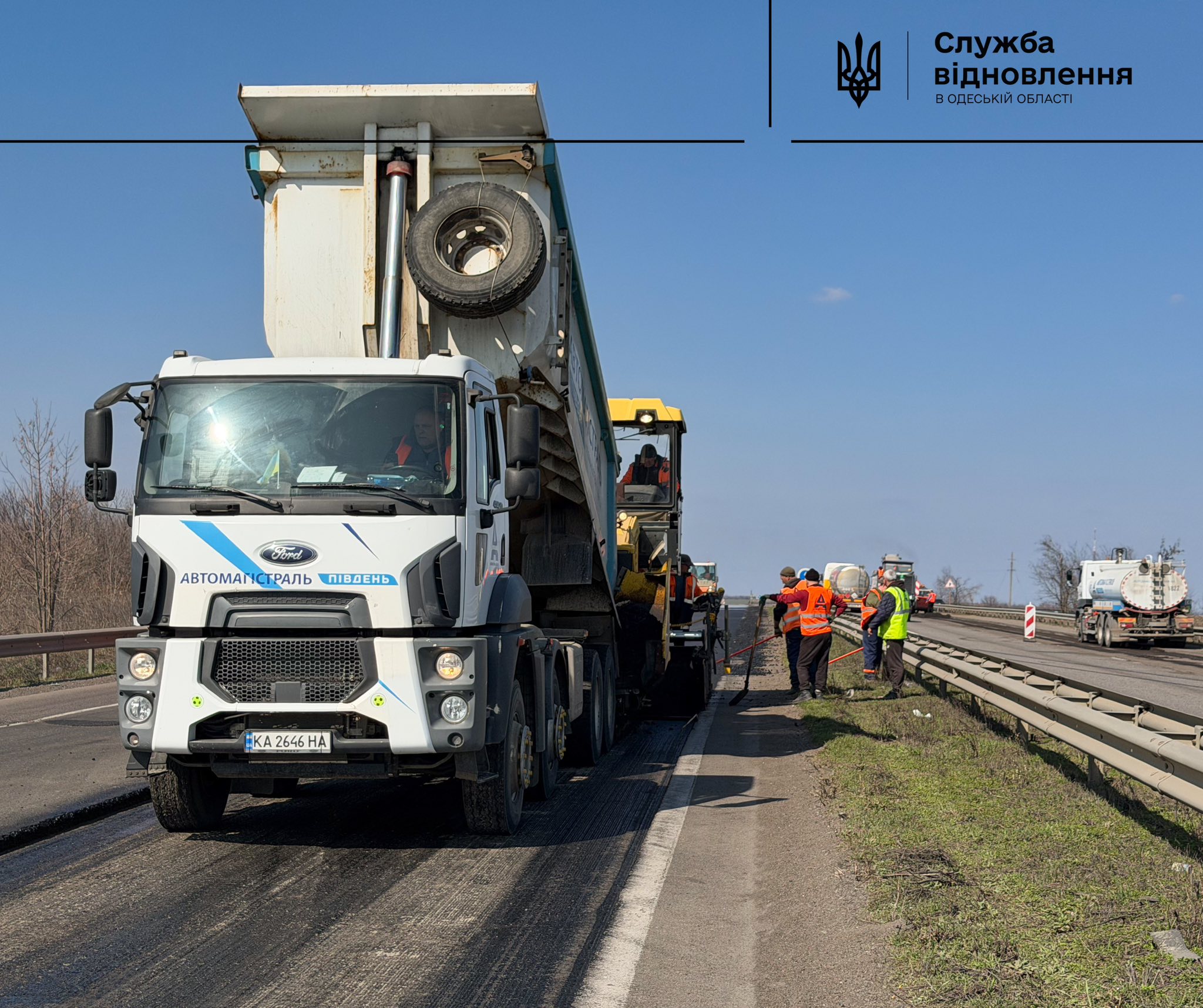 В Одеській області тривають роботи з ліквідації аварійної ямковості на дорогах державного значення