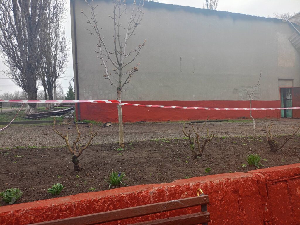 Після масштабної пожежі на Болградщині небезпечне згарище відвідують діти