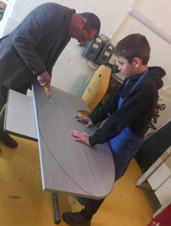 У ліцеї Ренійської громади школярі перетворили пластик на мистецтво