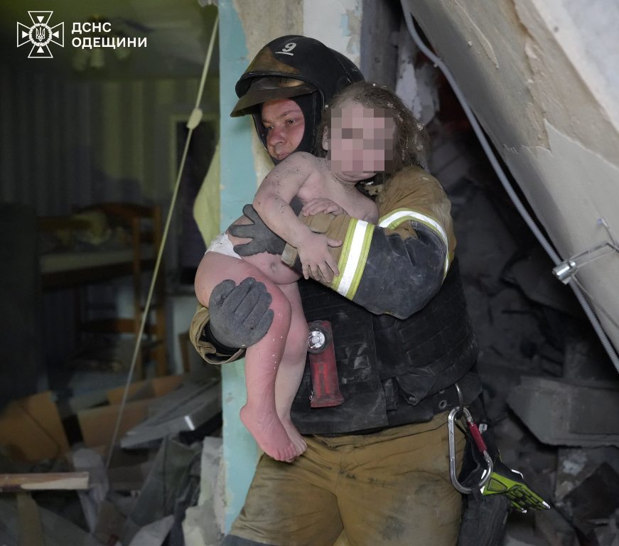 Нічна атака в Одесі забрала життя матері з дворічною дитиною та ще однієї жінки