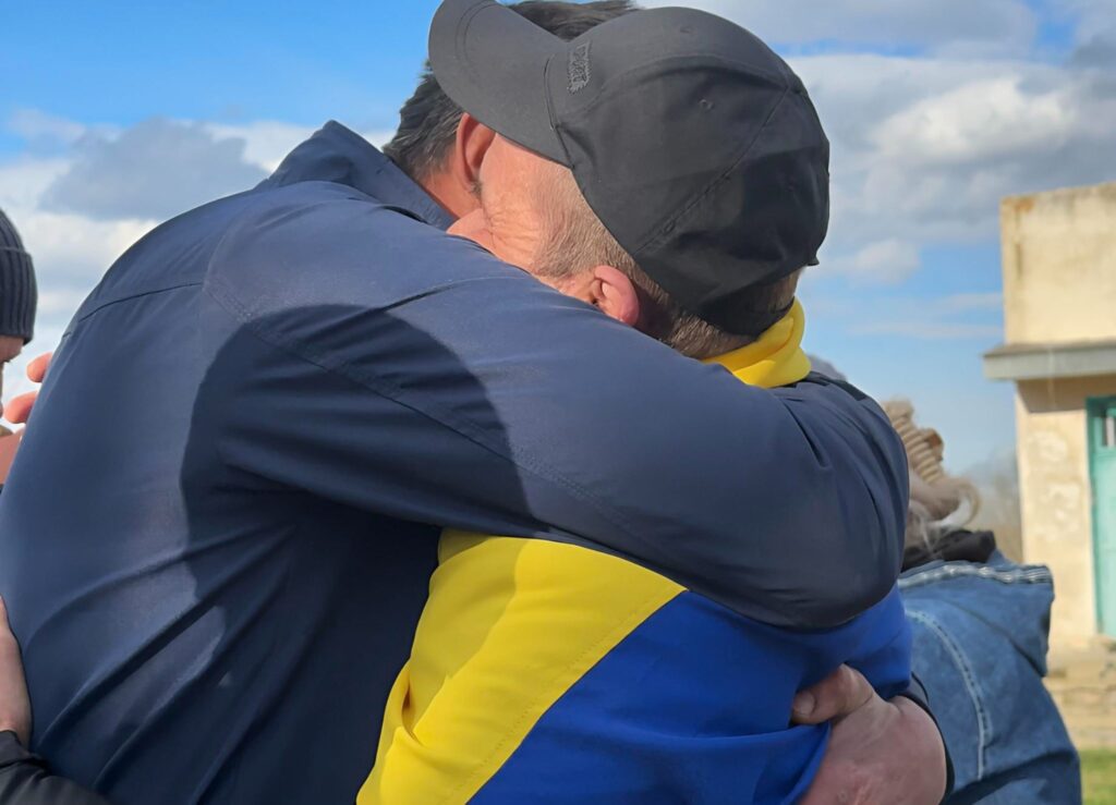 Майже два роки неволі позаду: Лиманська громада зустріла свого Героя Олексія Бєлінського