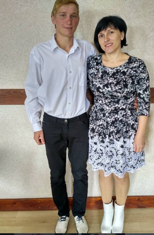 У місті Вилкове подружжя прийняло в свою родину сімох дітей, які вважають опікунів справжніми батьками