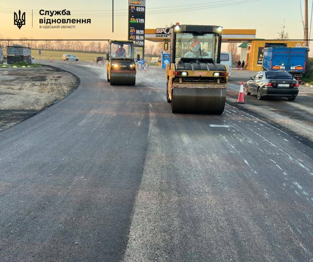 На основних трасах Одещини долають "наслідки" зими