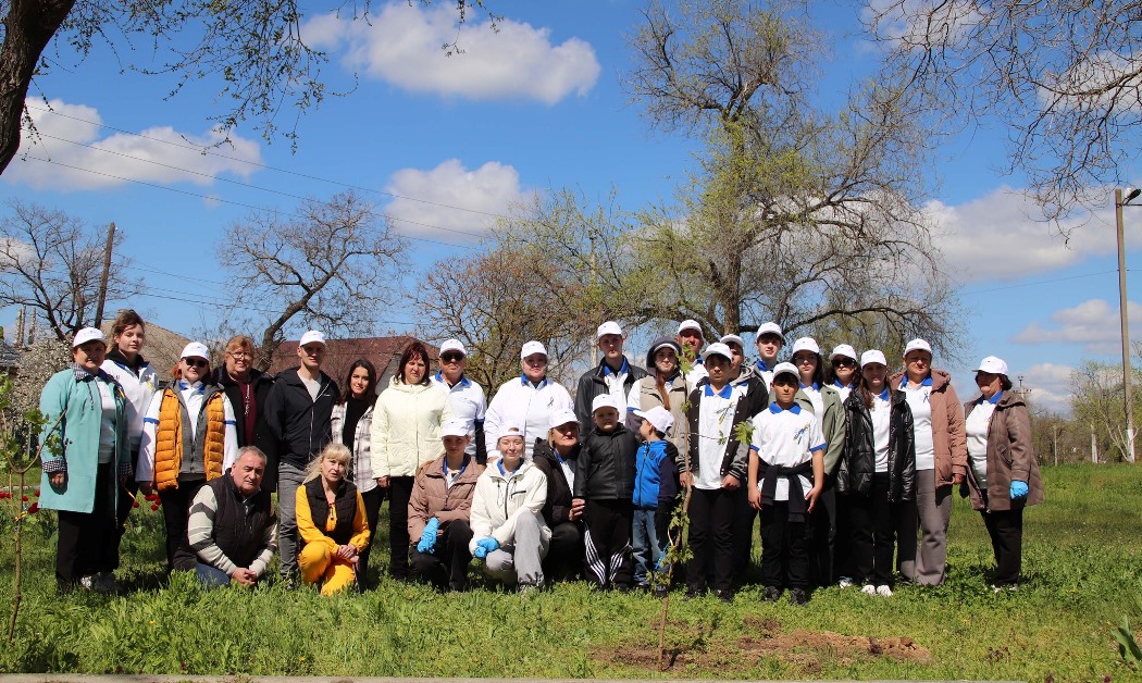 Іронія долі та пам’ять коріння: у Болграді висадили Алею вдячності там, де десять років тому не прижилася «політика»