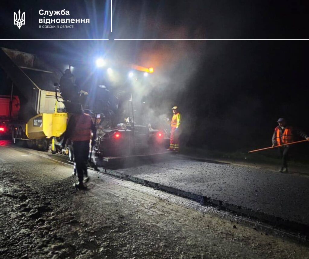 На основних трасах Одещини долають "наслідки" зими
