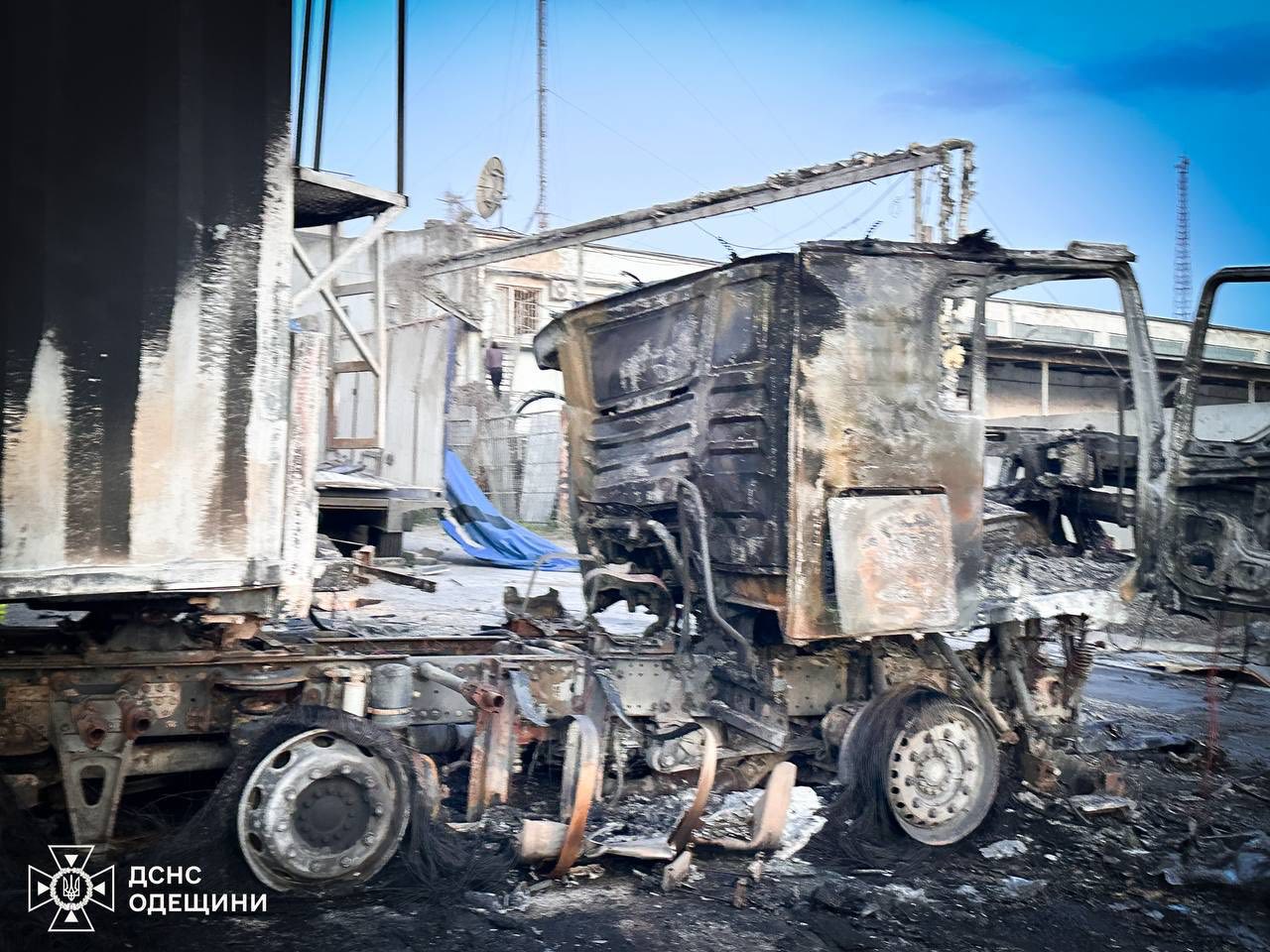 Атака БпЛА на Одещину: під ударом порт, промисловість та житловий сектор