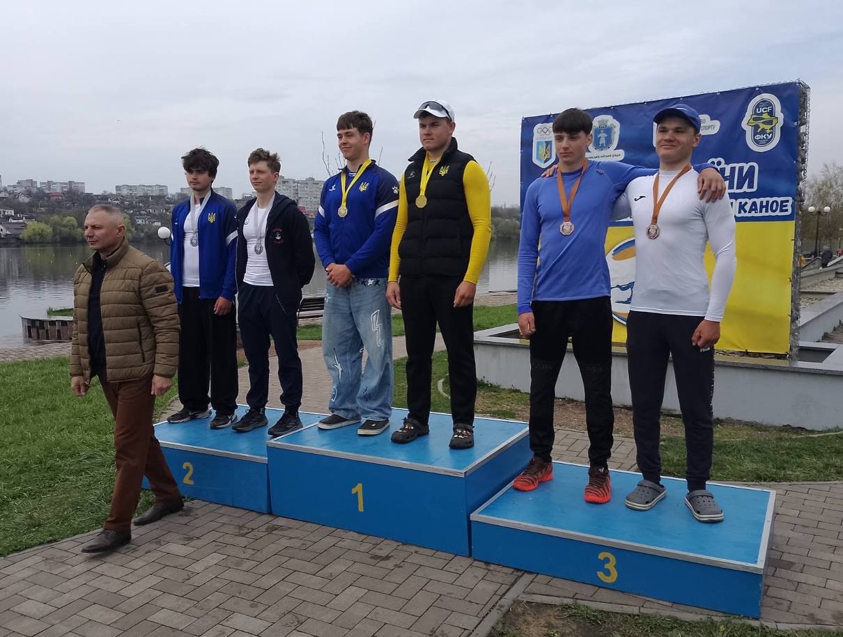 Вилківська команда виборола 17 медалей на Кубку України та всеукраїнських змаганнях з веслування