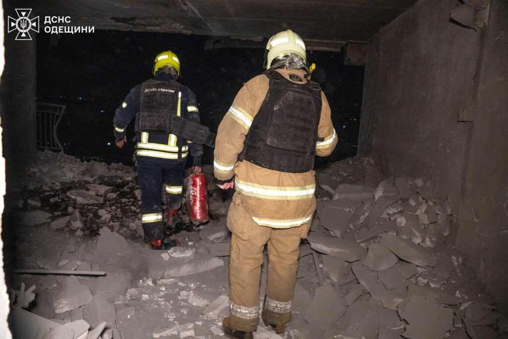 Вкрай важка ніч для Одеси: внаслідок атаки по житловим кварталам поранено дітей