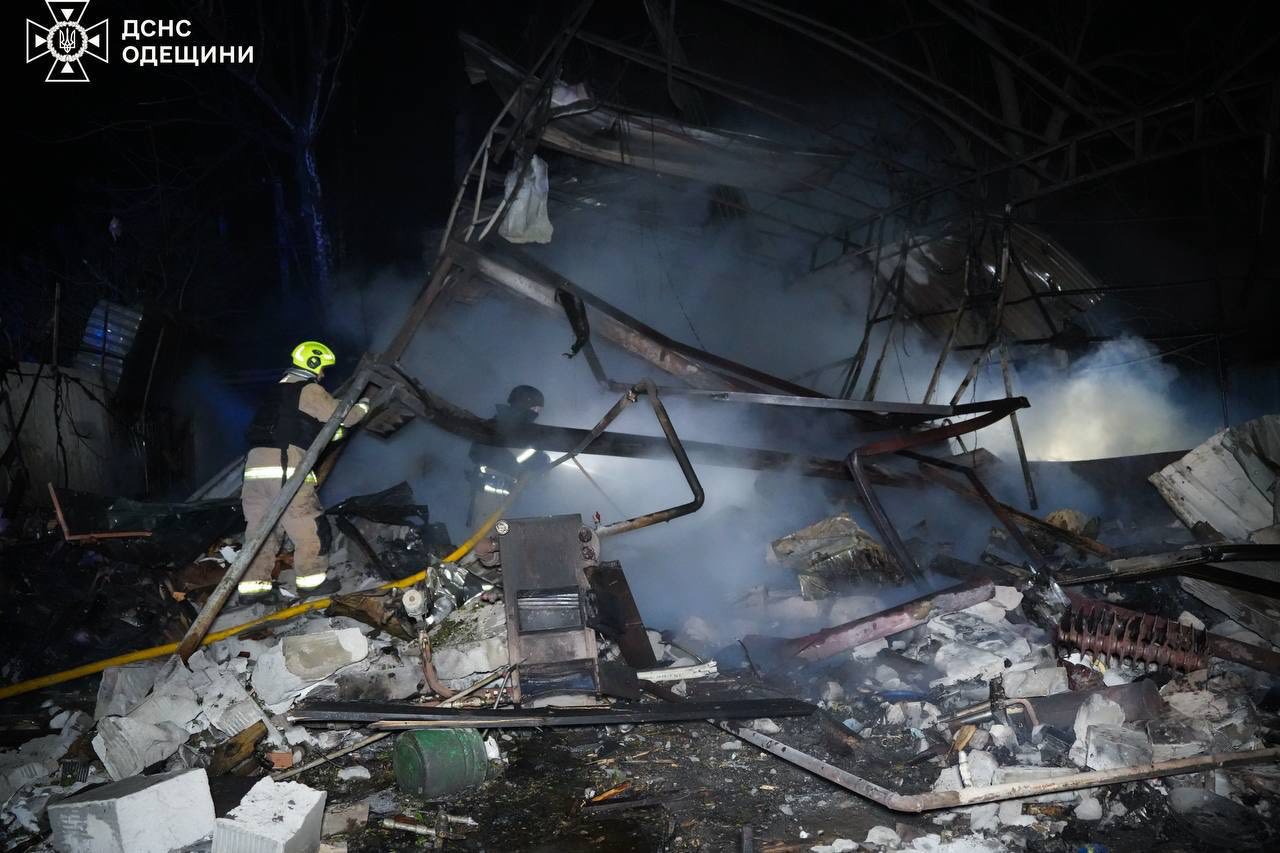 Атака БпЛА на Одещину: під ударом порт, промисловість та житловий сектор