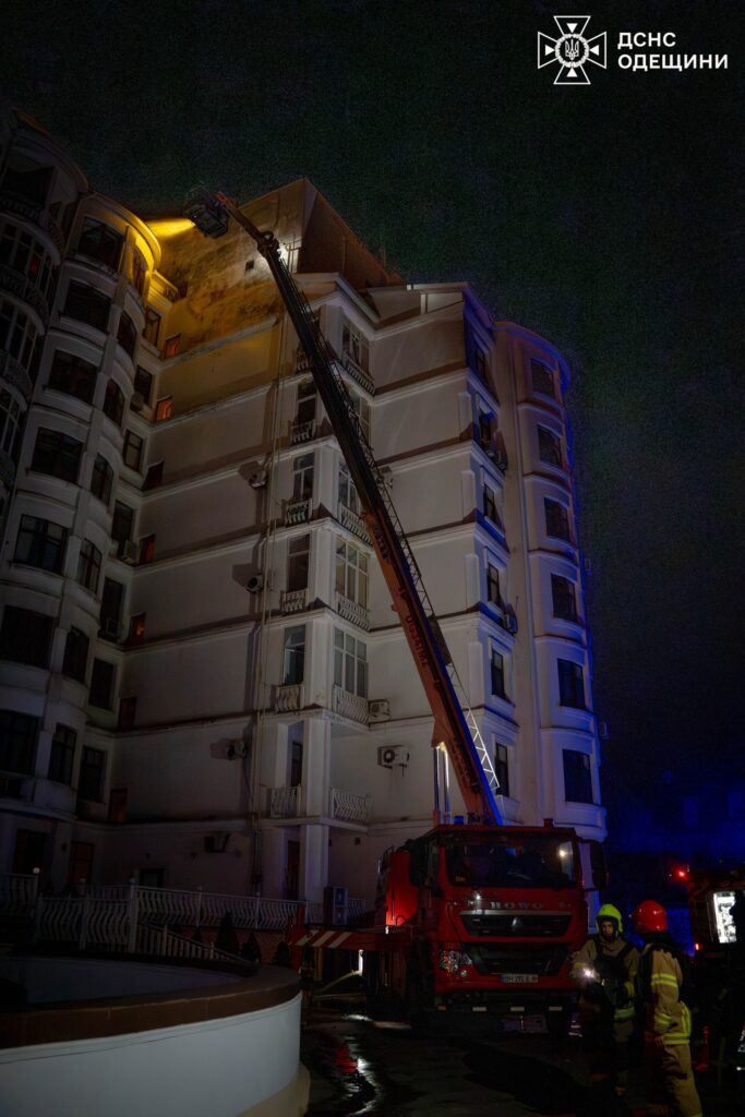 Вкрай важка ніч для Одеси: внаслідок атаки по житловим кварталам поранено дітей