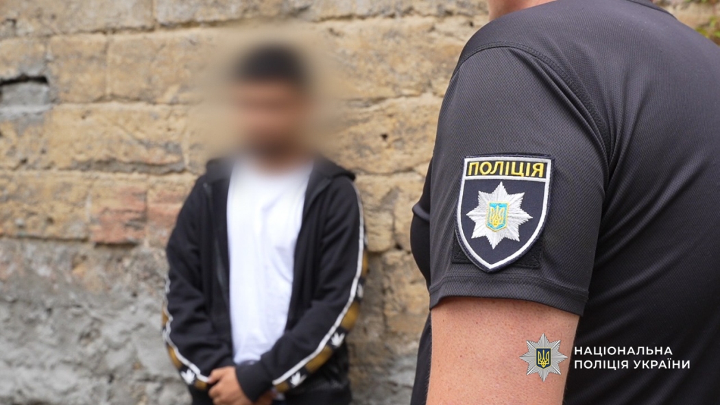 До 12 років тюрми загрожує учасникам етнічної шахрайської групи з Одещини, які ошукували військових та волонтерів