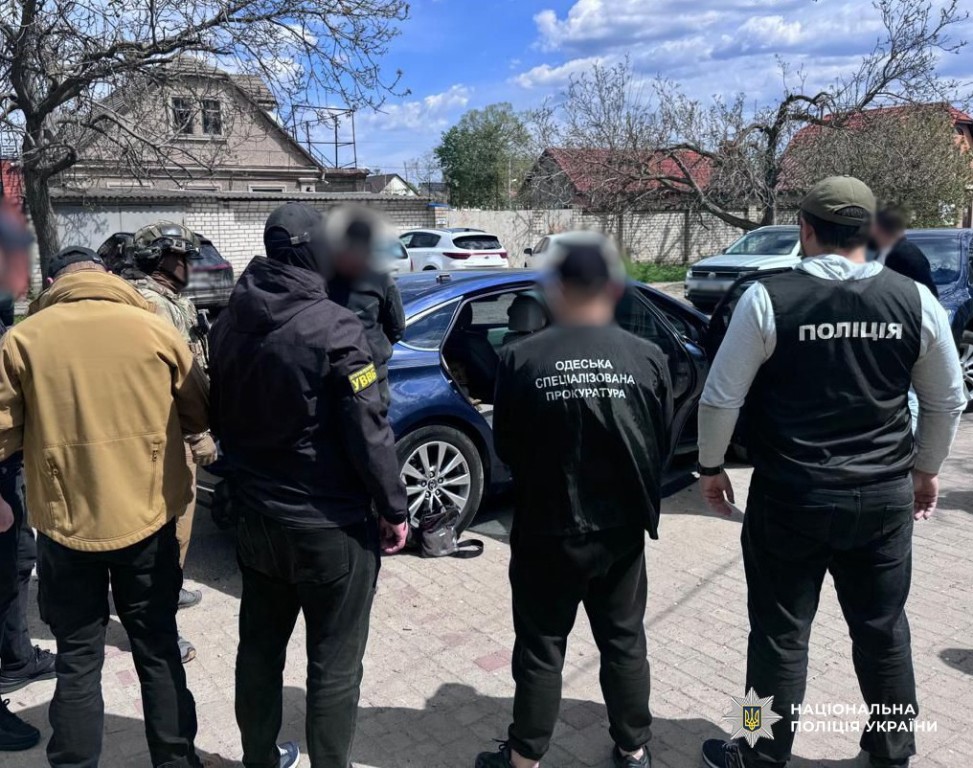 На Одещині військовослужбовець зі знайомою “штампували” фейкові документи про інвалідність