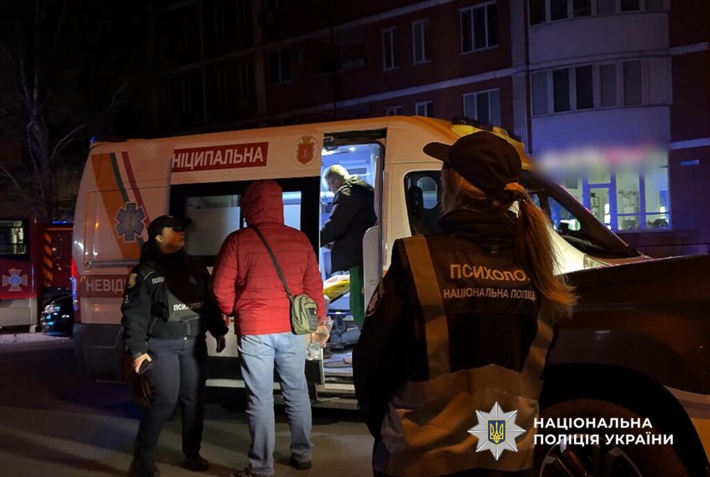 Вночі ворог здійснив кілька хвиль масованих атак по цивільній інфраструктурі Одеси