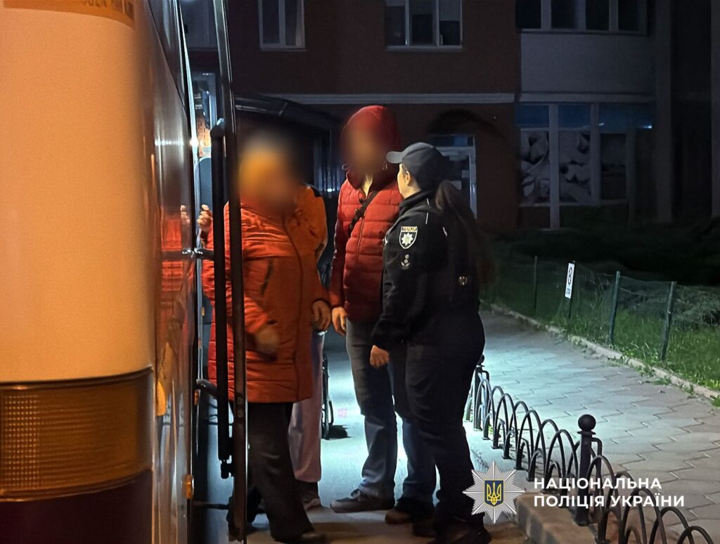 Вночі ворог здійснив кілька хвиль масованих атак по цивільній інфраструктурі Одеси