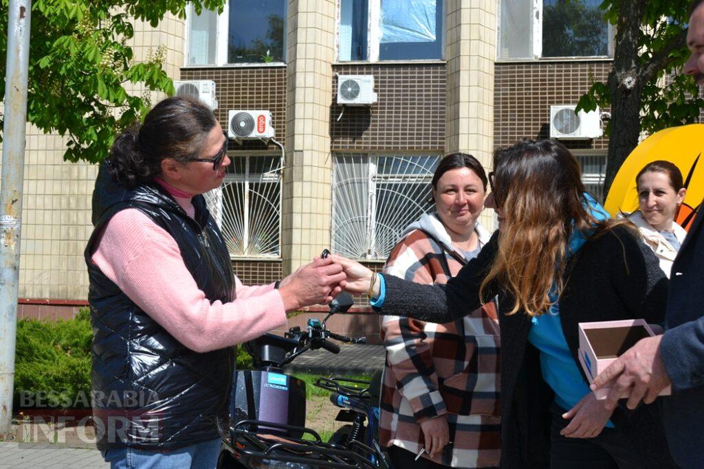 Соціальні працівники Кілійської громади отримали електроскутери