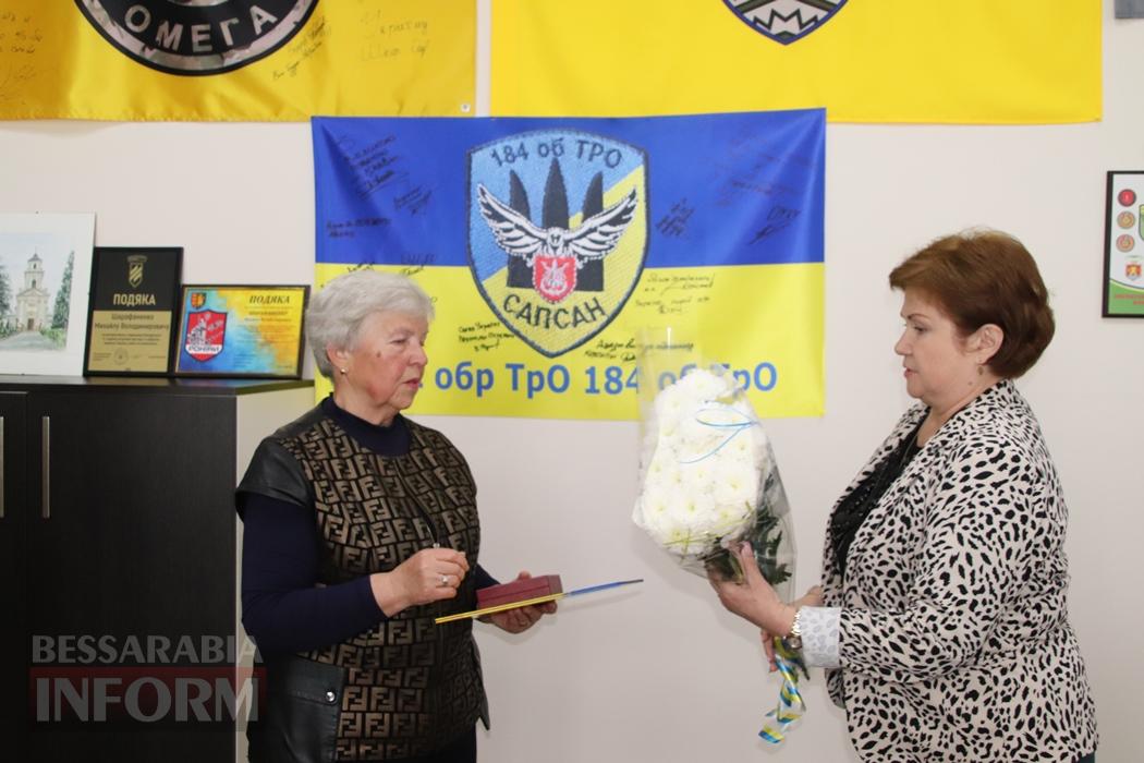 Назавжди в строю: у Болграді матері полеглого Героя Андрія Окунєва вручили його посмертний орден