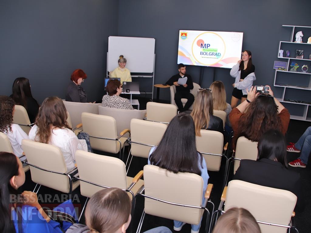 Нові обличчя та свіжі ідеї: у Болграді обрали другу каденцію Молодіжної ради