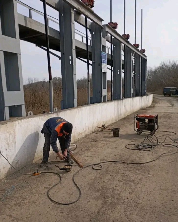 В Ізмаїльському районі через підняття Дунаю активно наповнюють водосховища водою