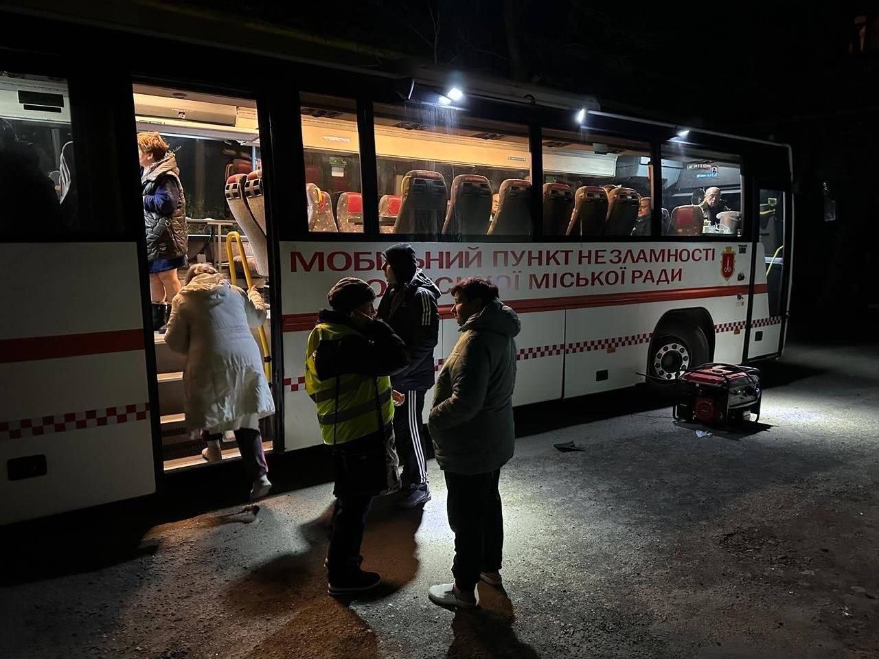 Чергова ніч під атакою ворога принесла Одесі трагічні наслідки: загинуло двоє людей