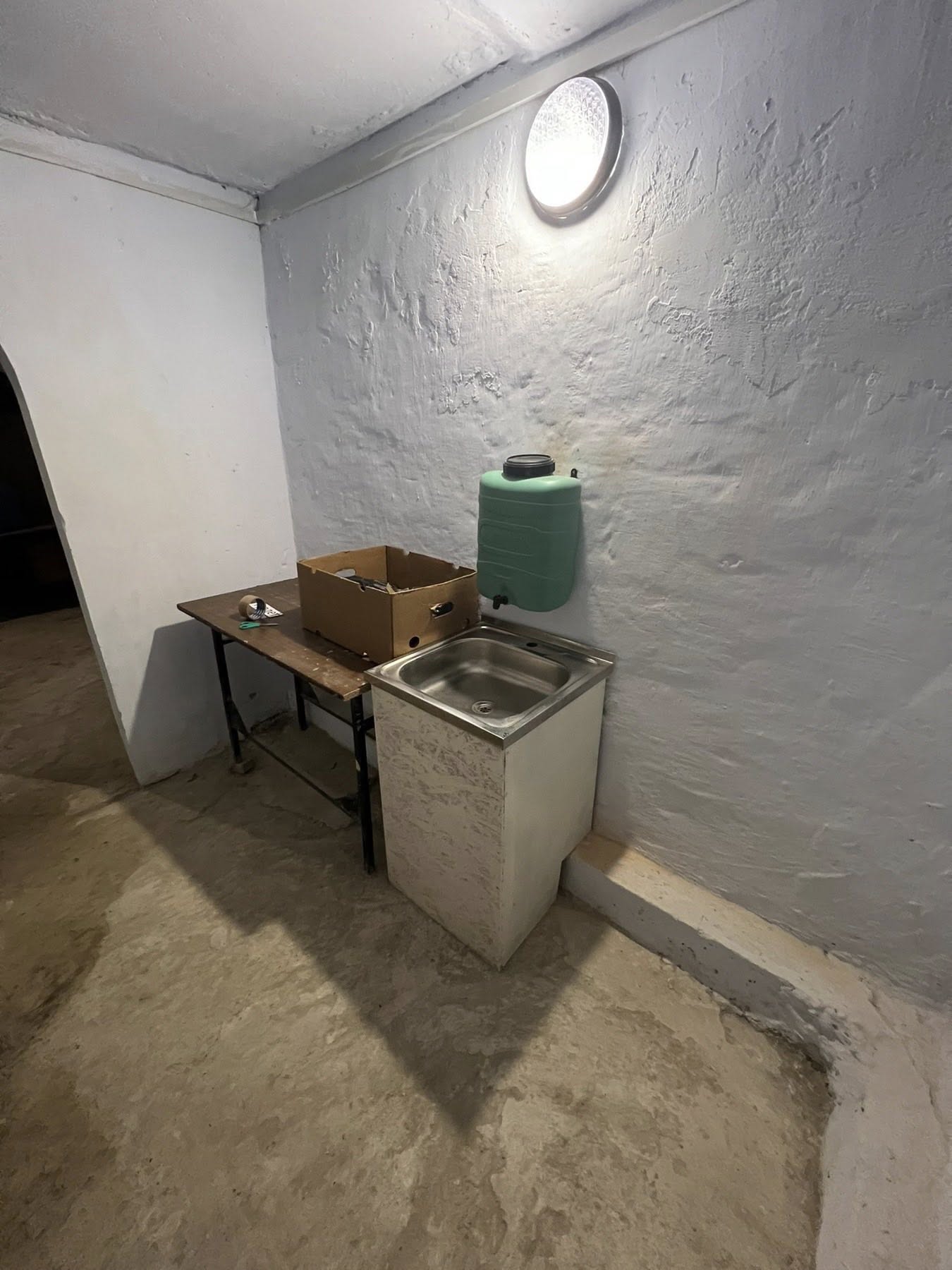 У селищі Болградського району батьки дошкільнят жаліються на жахливий стан укриття