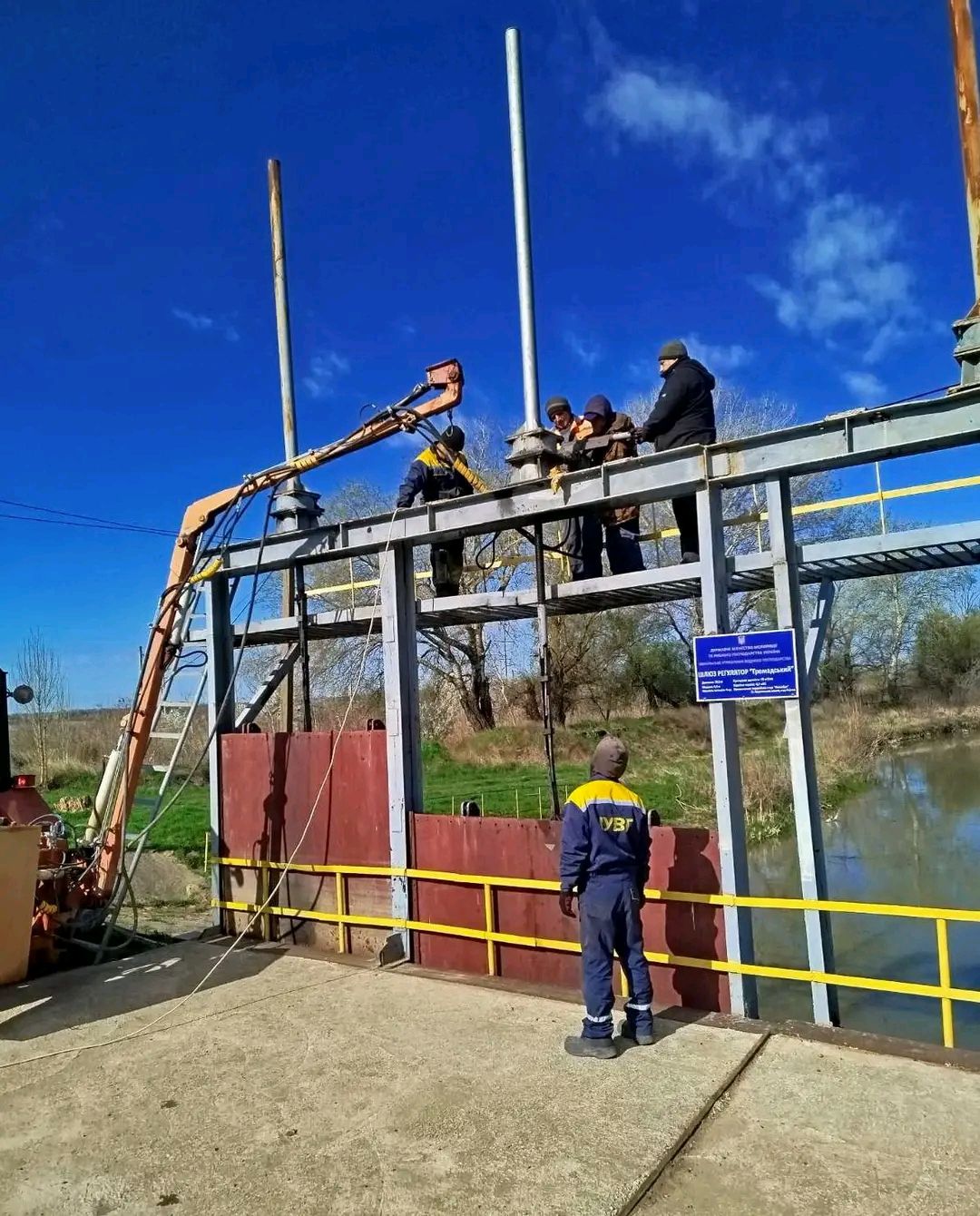 В Ізмаїльському районі через підняття Дунаю активно наповнюють водосховища водою