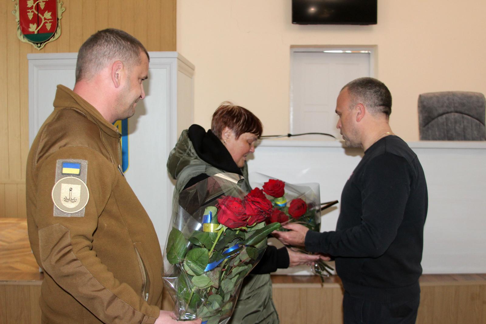 У Білгороді-Дністровському матері полеглого Героя передали посмертну нагороду