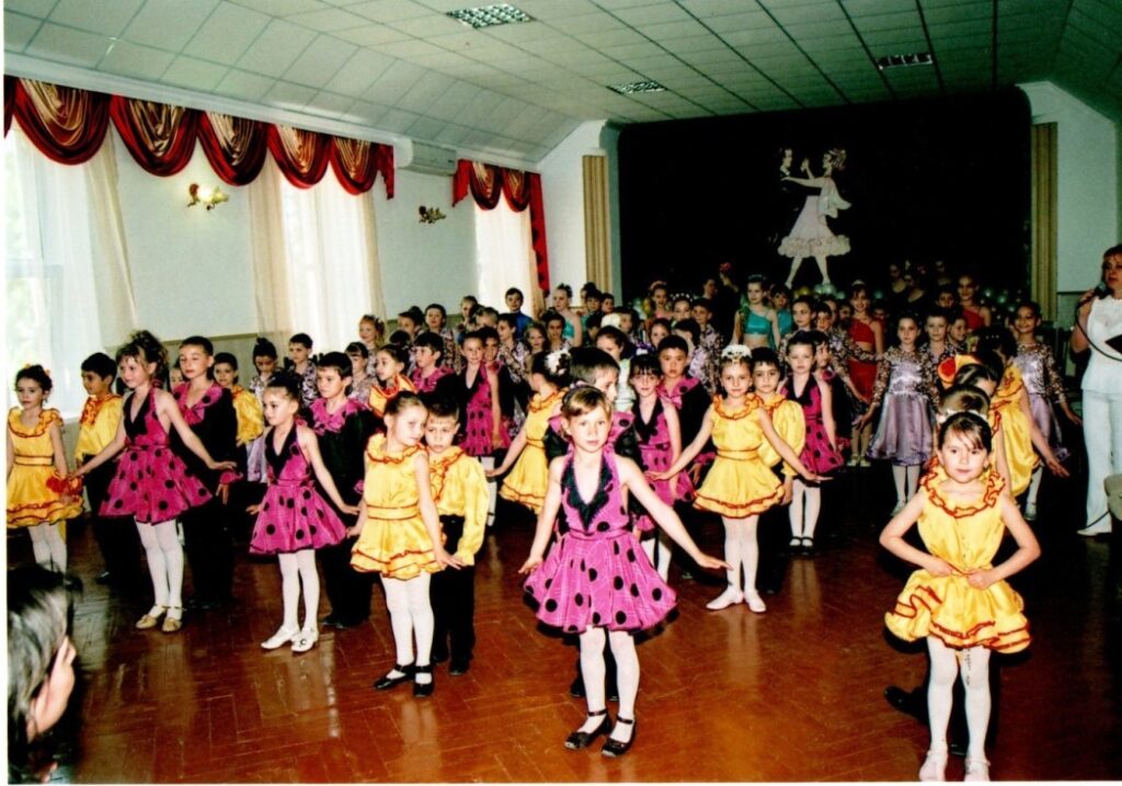 Як випадковість стала сенсом життя: 40-річна історія “Натхнення” хореографки з Болградщини Вікторії Алавацької