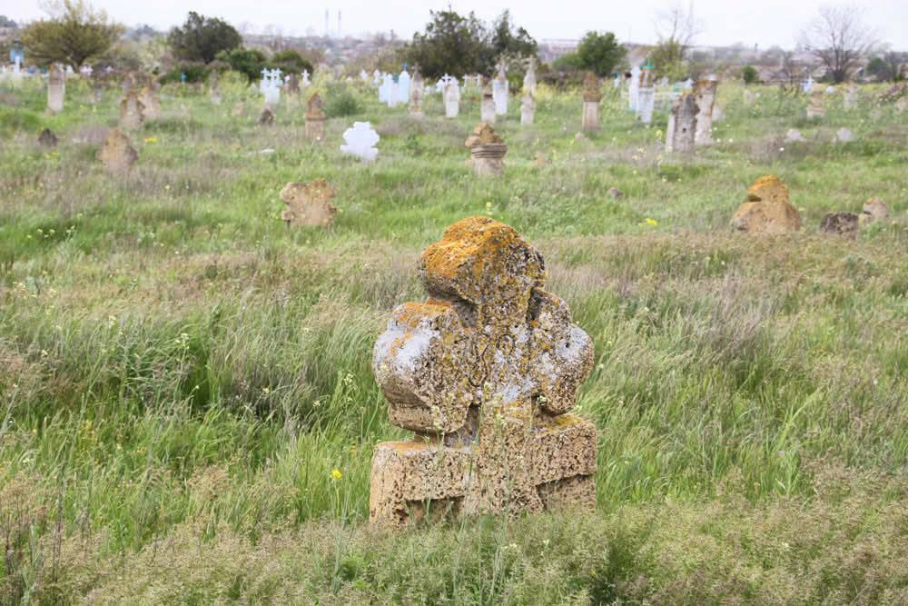 Цвинтар буджацьких козаків на півдні Одещини, який забирає озеро Сасик, намагатимуться врятувати