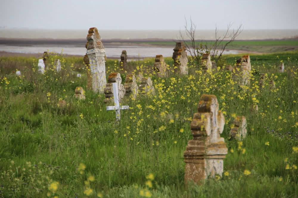 Цвинтар буджацьких козаків на півдні Одещини, який забирає озеро Сасик, намагатимуться врятувати