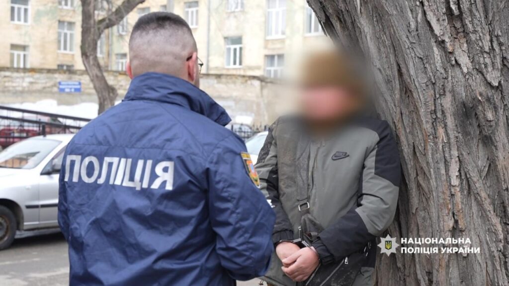 На Одещині викрили військовослужбовця ТЦК, який заробляв на "договорняках"