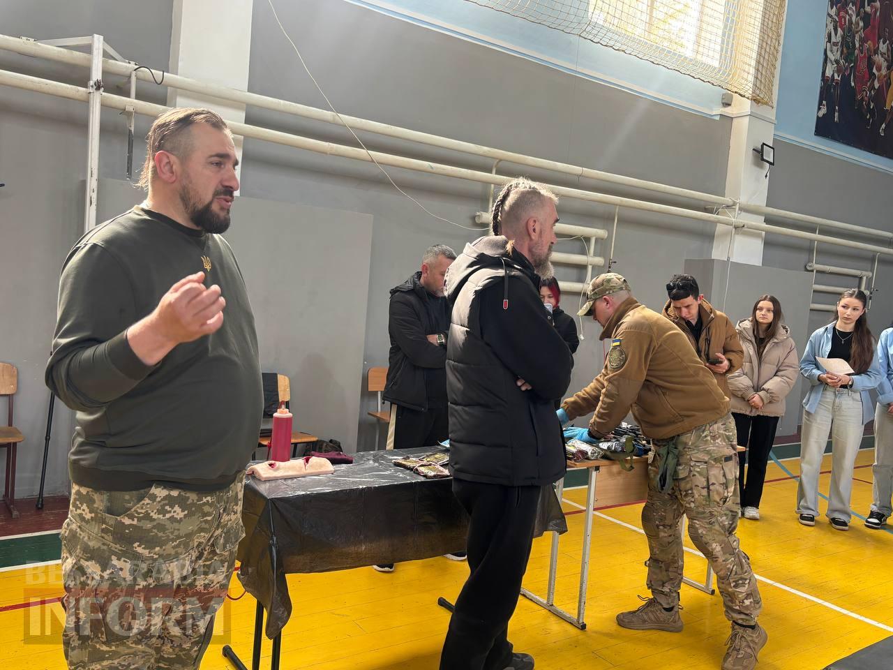 Гартовані досвідом: в Ізмаїлі для студентів МАУП бойові інструктори провели тренінг з тактичної медицини