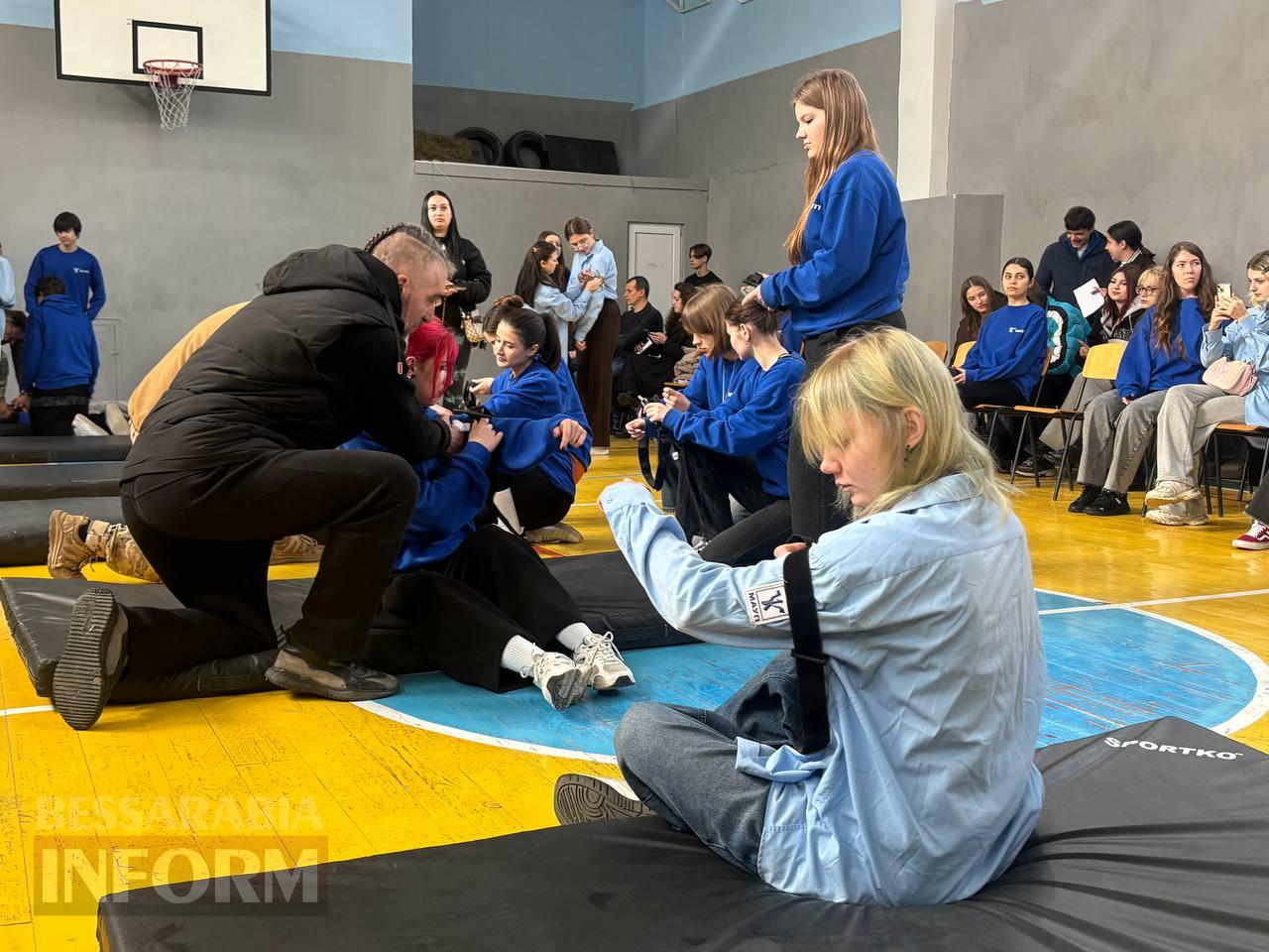 Гартовані досвідом: в Ізмаїлі для студентів МАУП бойові інструктори провели тренінг з тактичної медицини