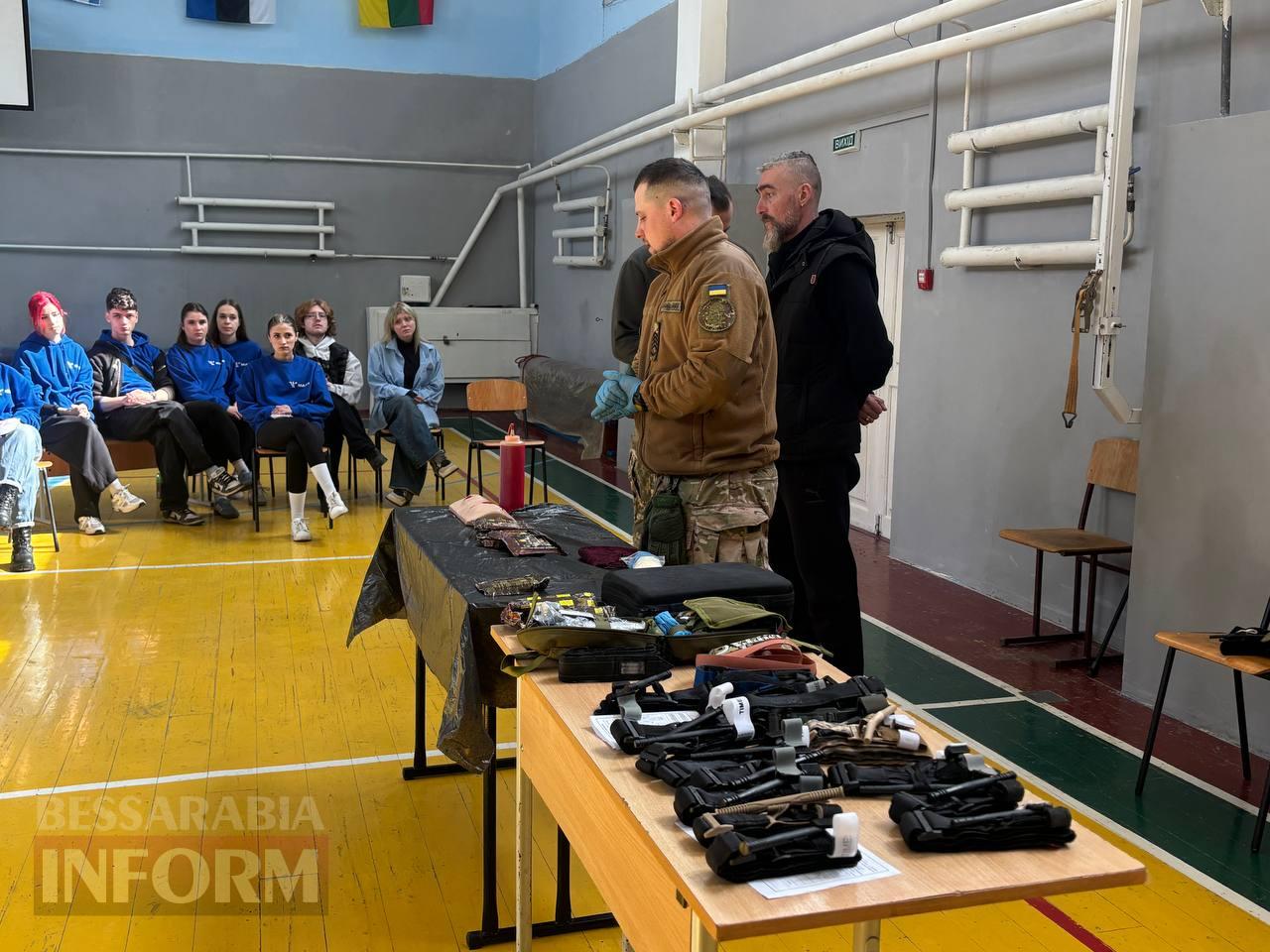 Гартовані досвідом: в Ізмаїлі для студентів МАУП бойові інструктори провели тренінг з тактичної медицини