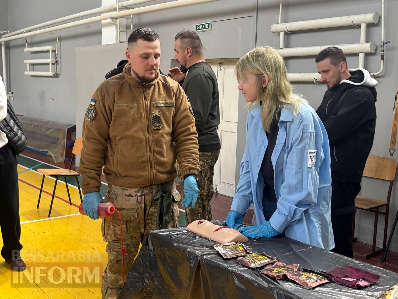 Гартовані досвідом: в Ізмаїлі для студентів МАУП бойові інструктори провели тренінг з тактичної медицини