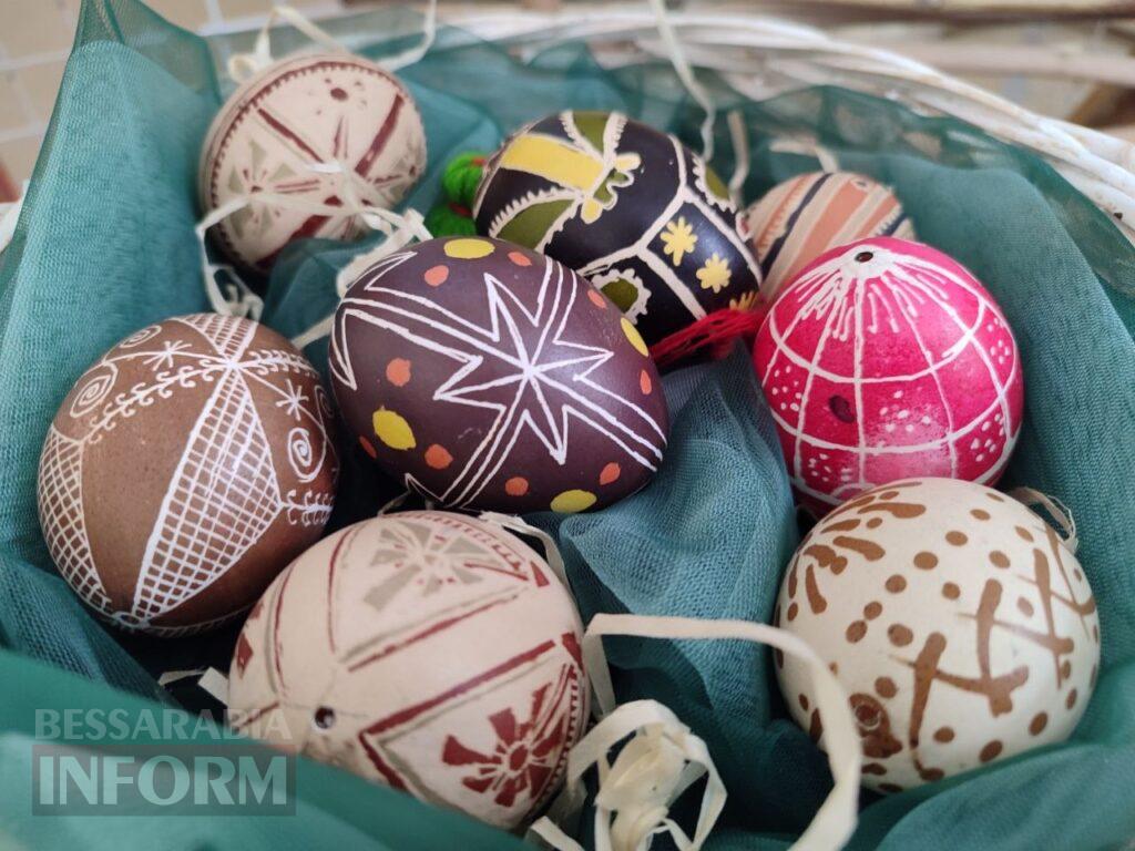 «Зерна, які проростуть»: як в Аккермані відроджують найважливішу традицію Великодня і вчать торкатися коріння