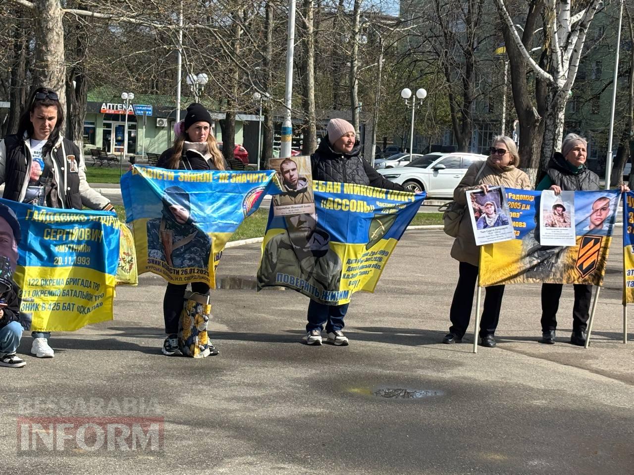 Маємо повернути кожного, хто мріє бути вдома: в Ізмаїлі відбулася акція «Пасха надії» на підтримку безвісти зниклих та військовополонених