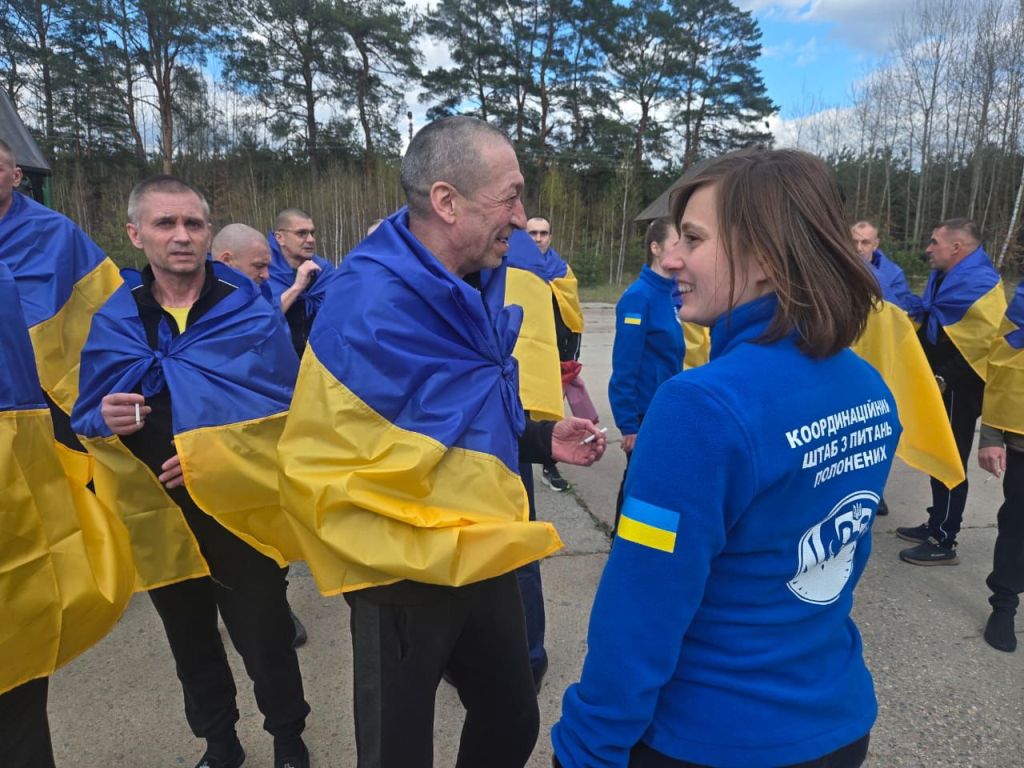 Наші - вдома! В Україну з полону повертаються 193 військовослужбовці