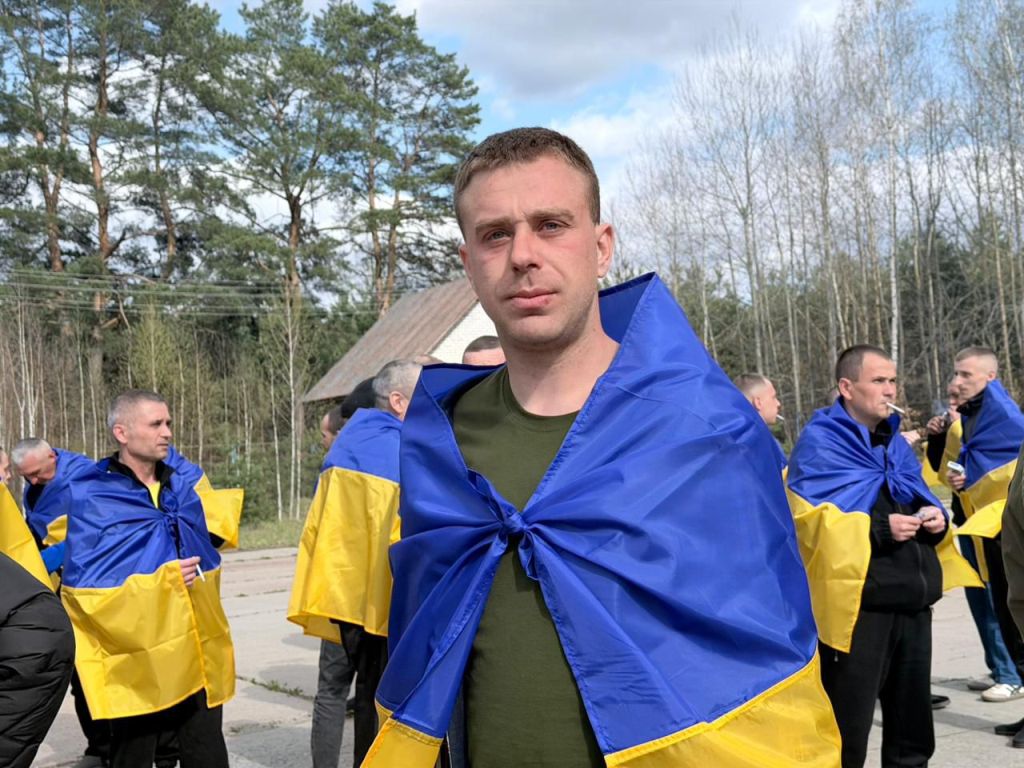 Наші - вдома! В Україну з полону повертаються 193 військовослужбовці