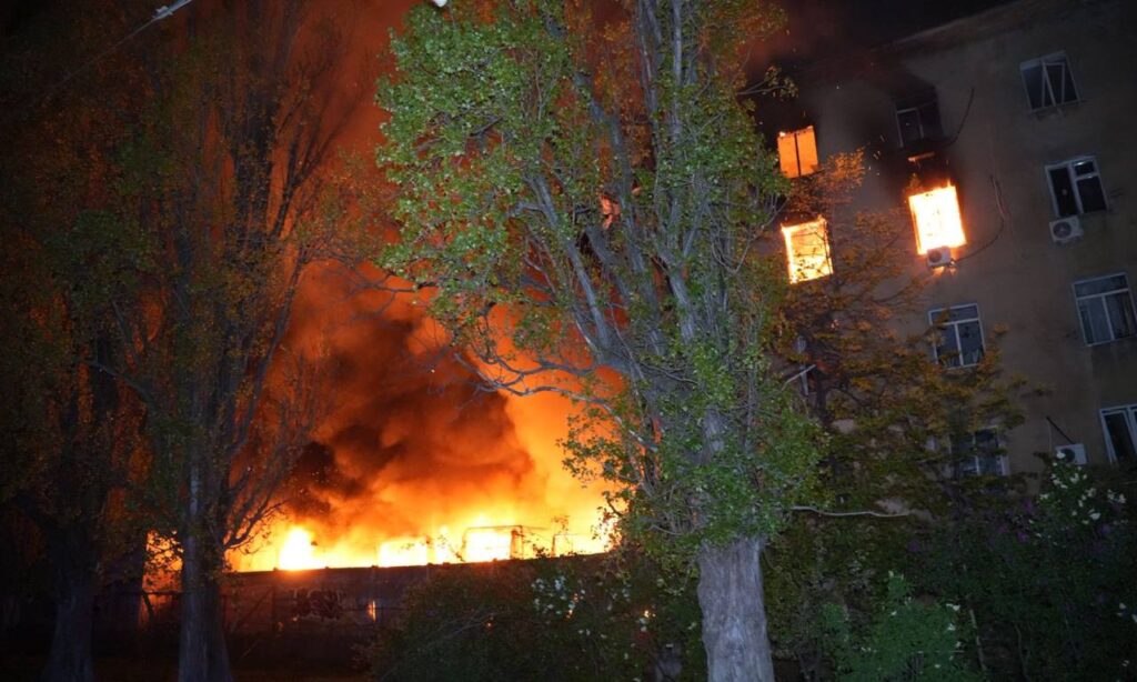 Вночі ворог здійснив кілька хвиль масованих атак по цивільній інфраструктурі Одеси