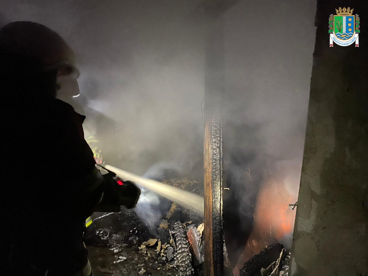 Чергова ворожа атака на Ізмаїл: пошкоджено портові об’єкти, судна, дісталося сусідньому селу (оновлено)